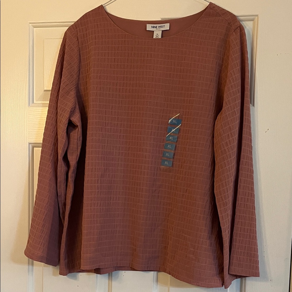 NWT - Nine West Women’s Textured Woven Top - Size XL